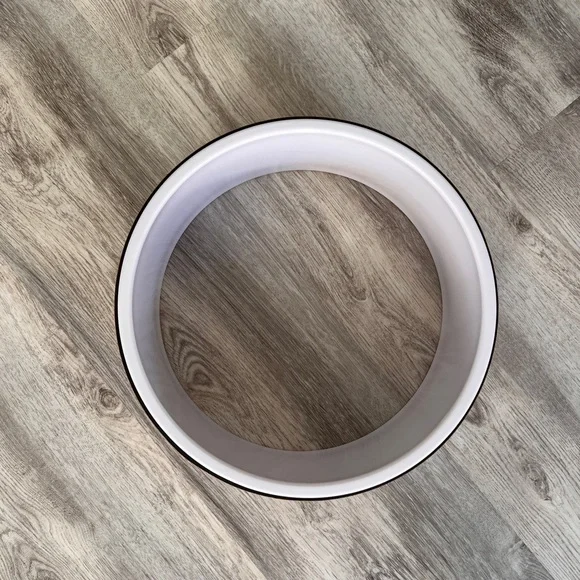 Jessica Simpson Yoga Wheel NWOT Light Purple and Cork - Picture 2 of 3